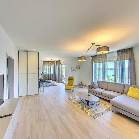 Apartament Modo *